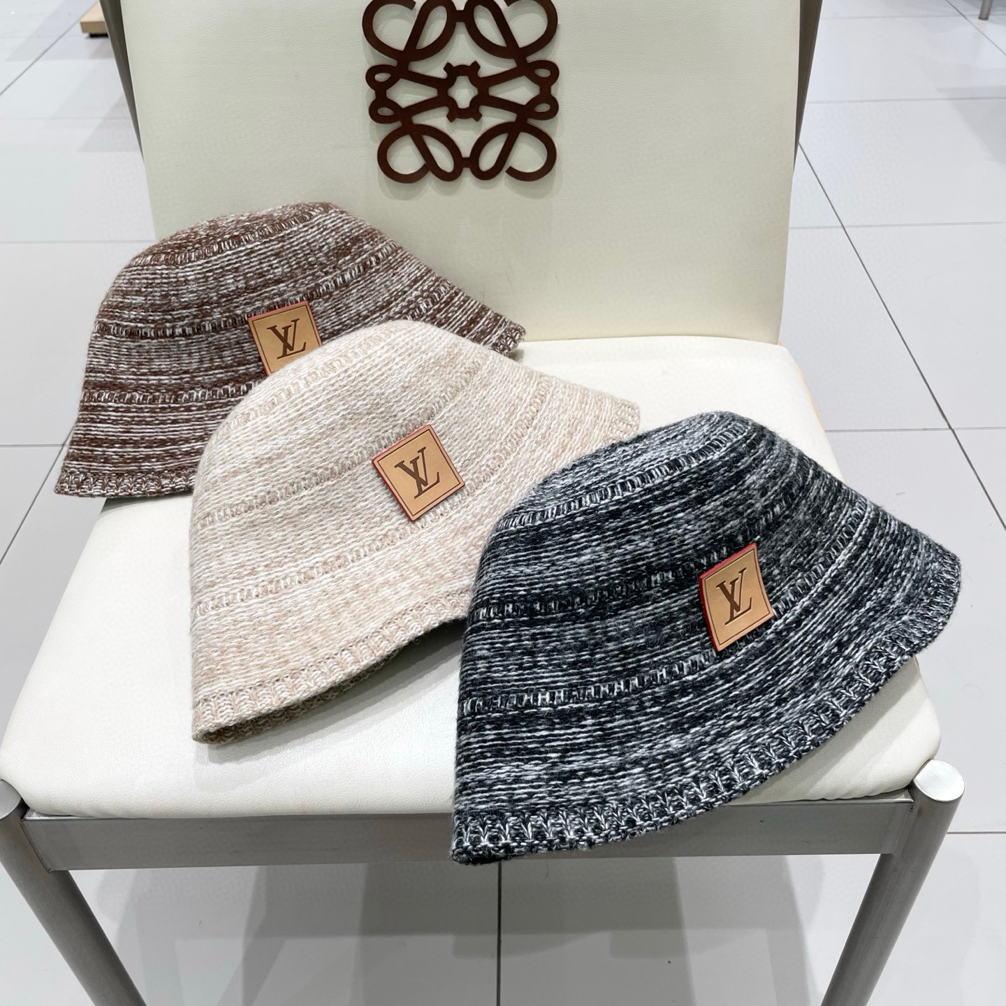  Lv路易威登女款2025秋冬小众混色镂空草编渔夫帽女水桶帽