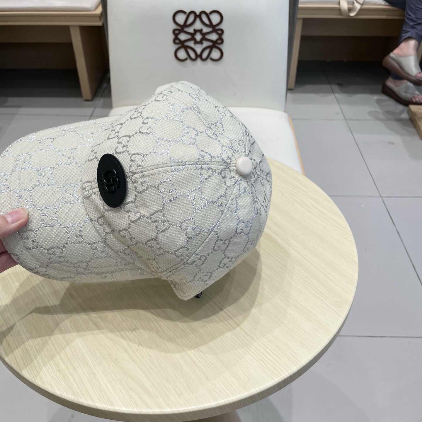 Gucci古奇新款原单棒球帽， 专柜11开模订制，原版帆布面料轻盈透气！基础头围56，贴片可调节。