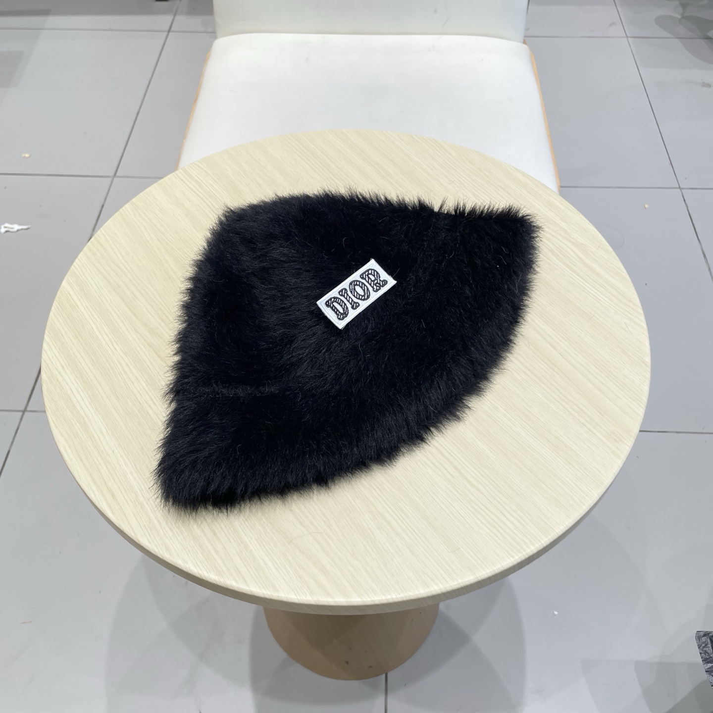  迪奥Dior毛兔毛渔夫帽女日系秋冬保暖可爱圆顶水桶帽子气质百搭遮脸盆帽