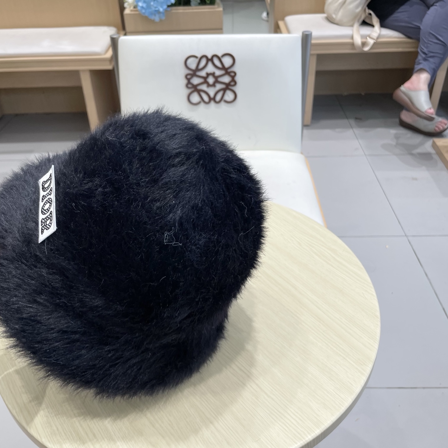  迪奥Dior毛兔毛渔夫帽女日系秋冬保暖可爱圆顶水桶帽子气质百搭遮脸盆帽