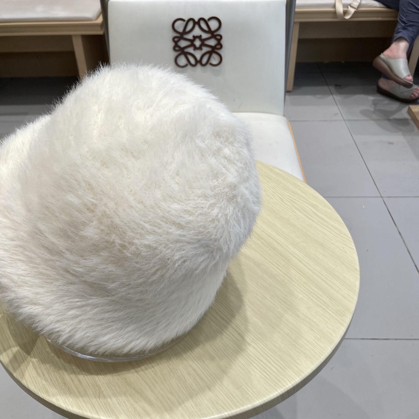  迪奥Dior毛兔毛渔夫帽女日系秋冬保暖可爱圆顶水桶帽子气质百搭遮脸盆帽