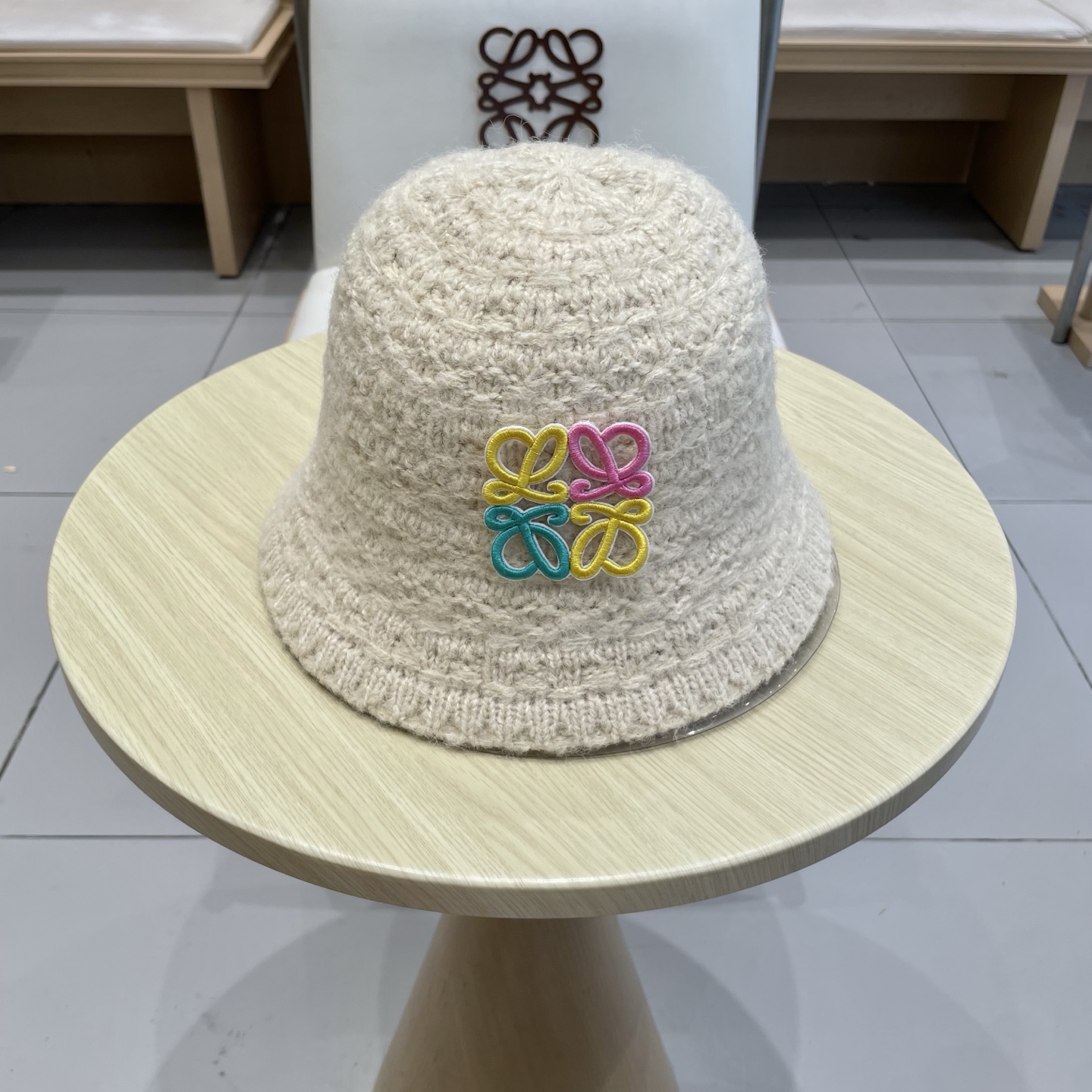 LOEWE罗意威秋冬百搭针织毛绒帽子女2025新款日系复古盆帽时尚保暖毛线水桶帽