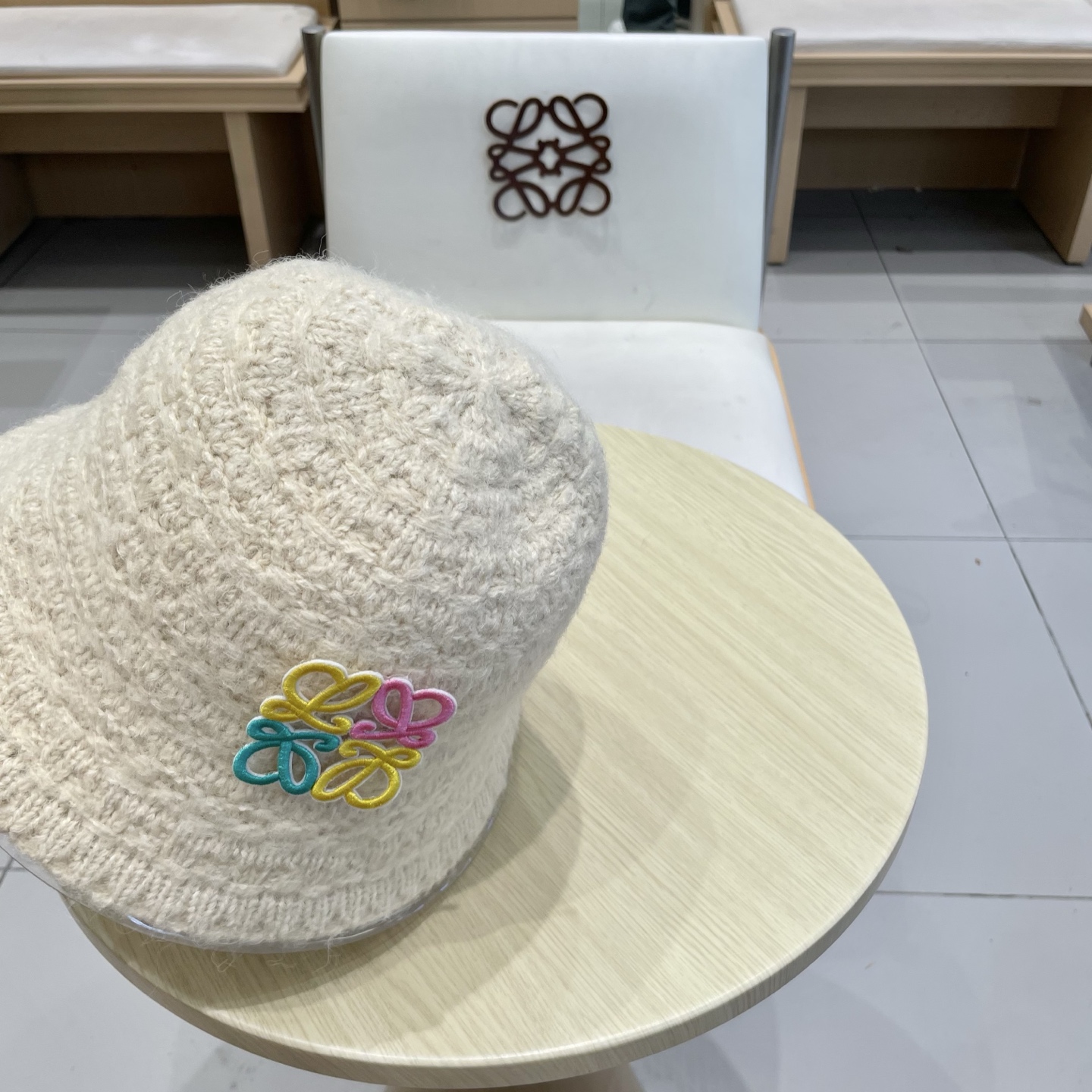 LOEWE罗意威秋冬百搭针织毛绒帽子女2025新款日系复古盆帽时尚保暖毛线水桶帽