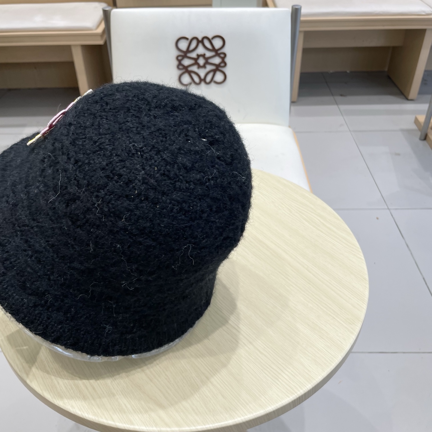 LOEWE罗意威秋冬百搭针织毛绒帽子女2025新款日系复古盆帽时尚保暖毛线水桶帽