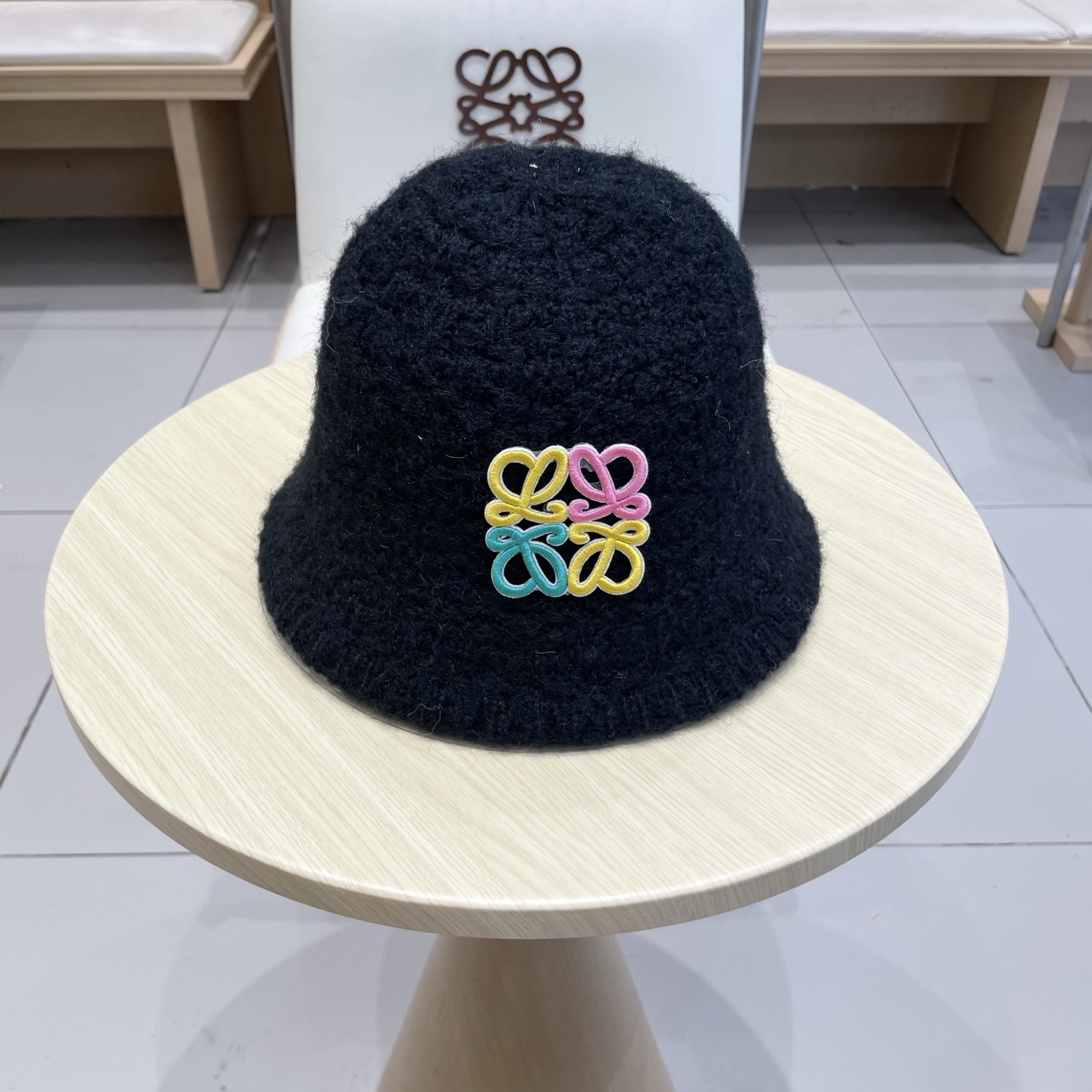 LOEWE罗意威秋冬百搭针织毛绒帽子女2025新款日系复古盆帽时尚保暖毛线水桶帽