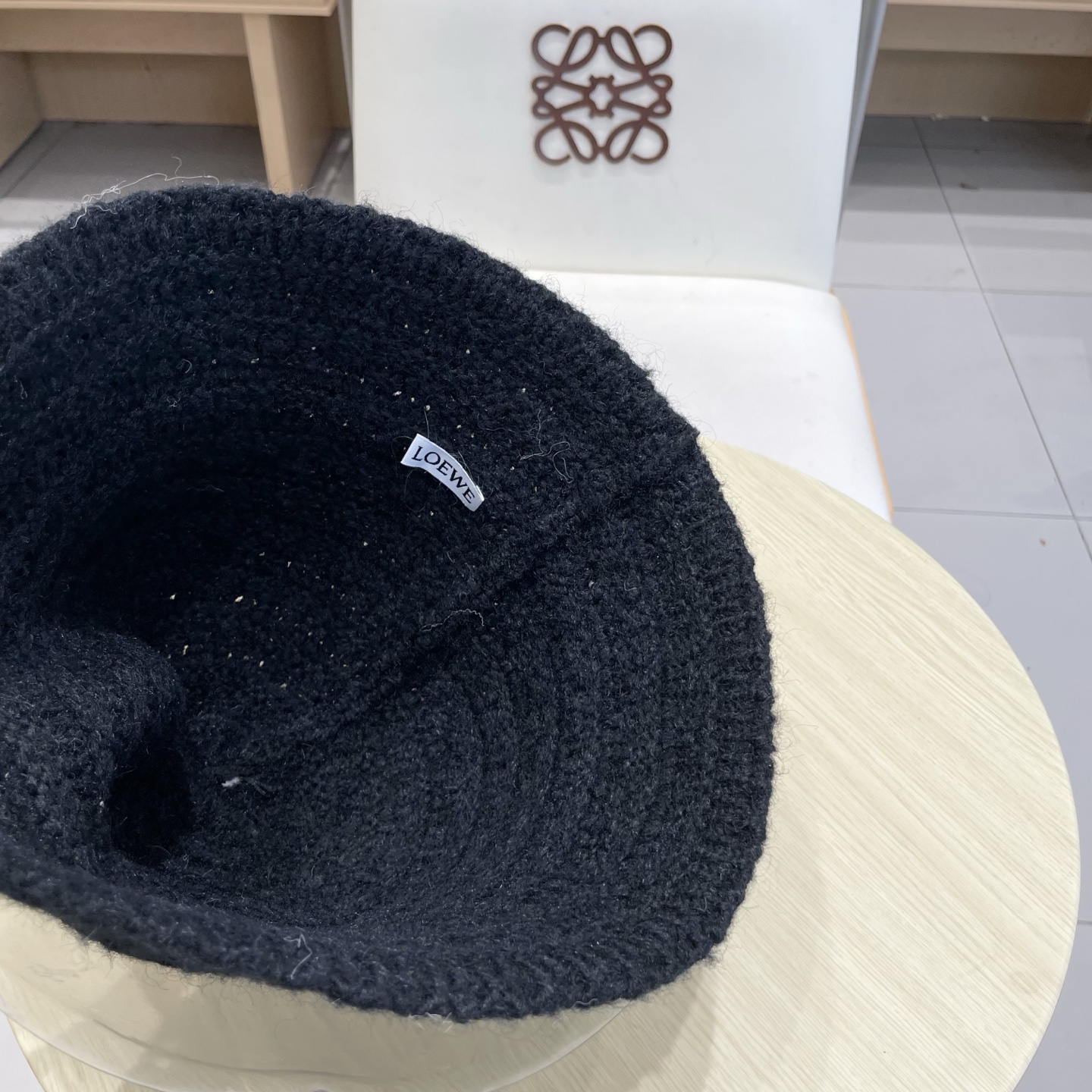 LOEWE罗意威秋冬百搭针织毛绒帽子女2025新款日系复古盆帽时尚保暖毛线水桶帽