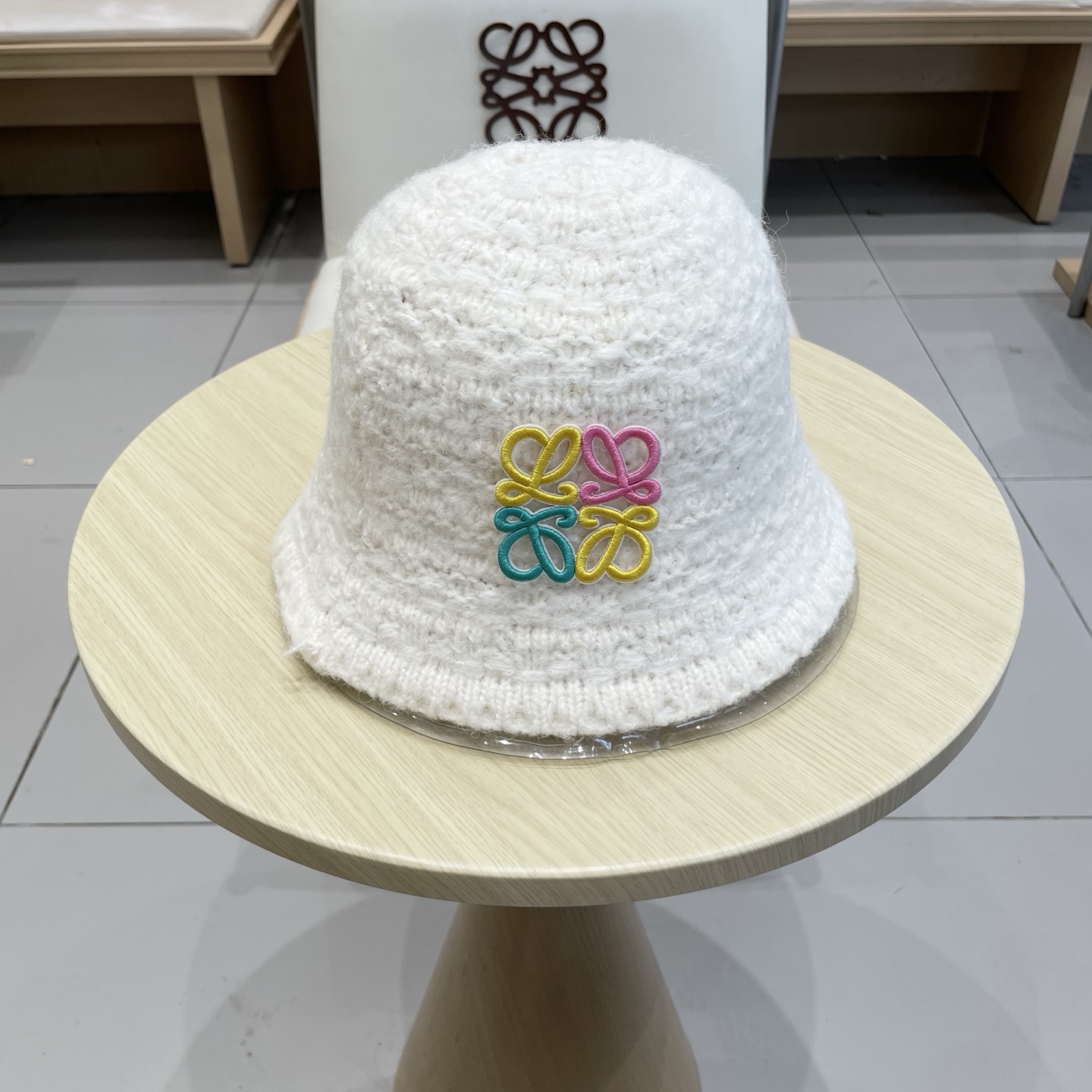 LOEWE罗意威秋冬百搭针织毛绒帽子女2025新款日系复古盆帽时尚保暖毛线水桶帽