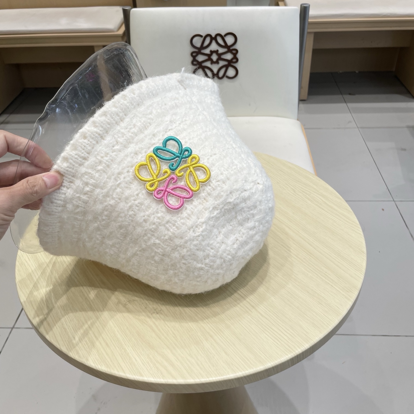 LOEWE罗意威秋冬百搭针织毛绒帽子女2025新款日系复古盆帽时尚保暖毛线水桶帽