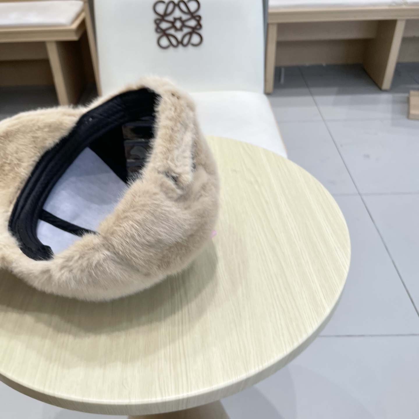  蒙口Moncler盟可睐兔毛棒球帽女冬季韩版大头围毛绒洋气护耳鸭舌帽秋冬天帽子