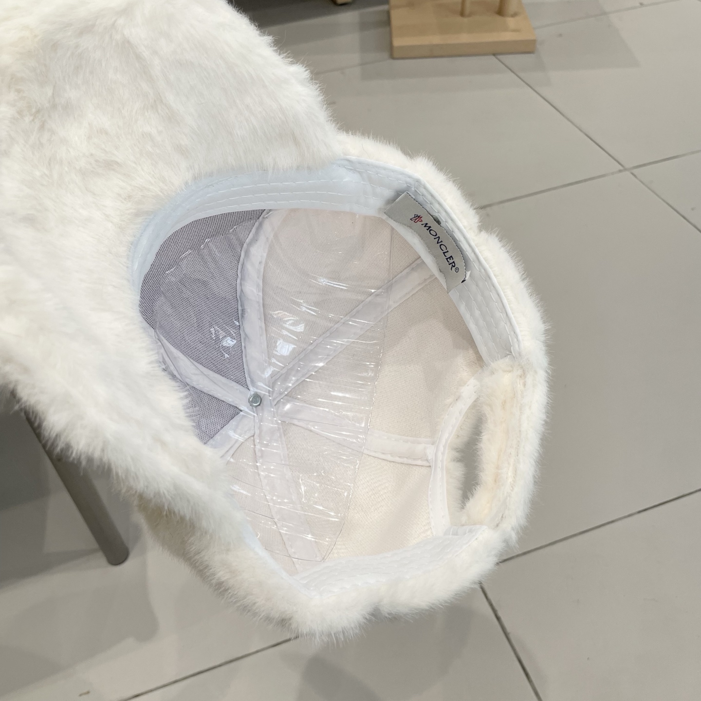  蒙口Moncler盟可睐兔毛棒球帽女冬季韩版大头围毛绒洋气护耳鸭舌帽秋冬天帽子