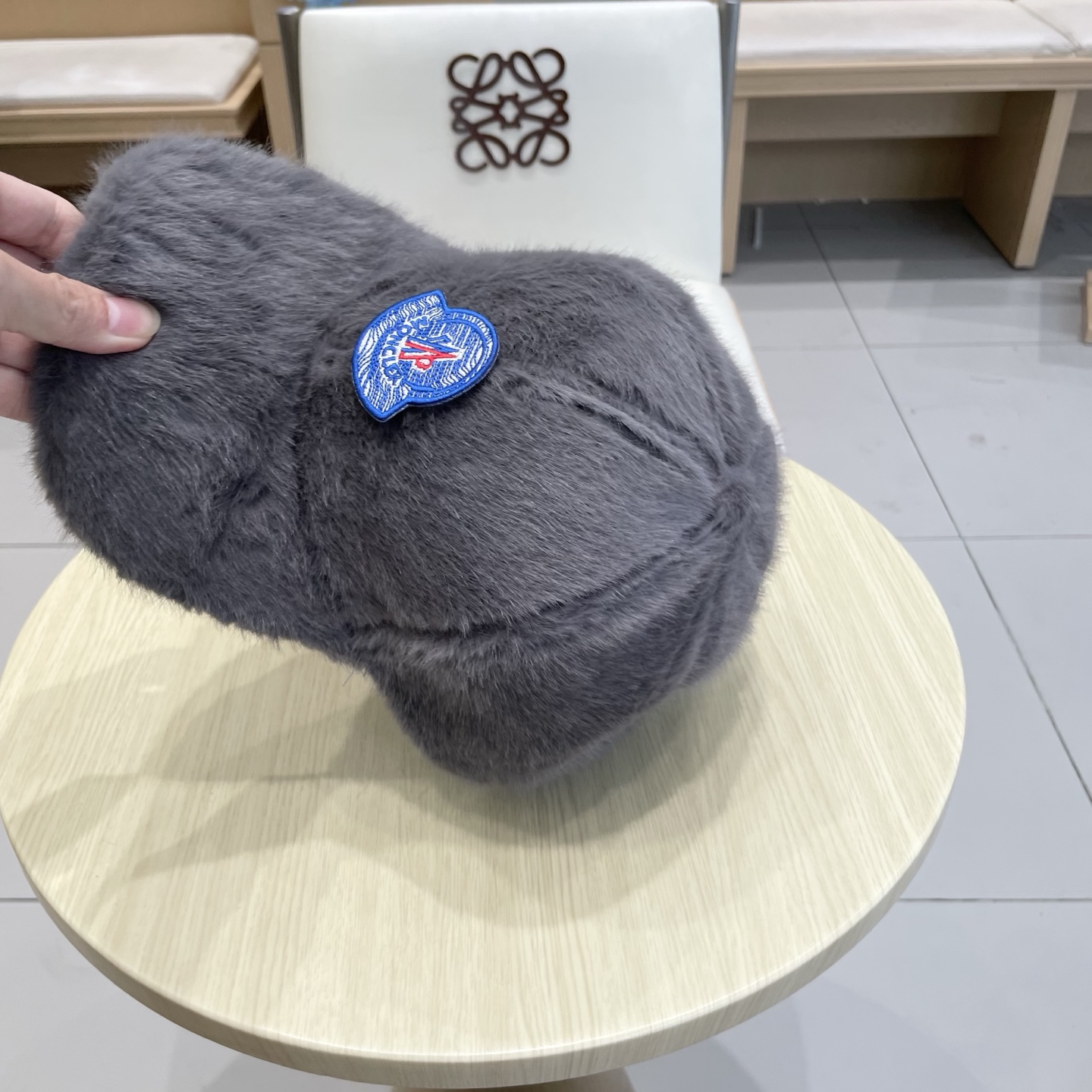  蒙口Moncler盟可睐兔毛棒球帽女冬季韩版大头围毛绒洋气护耳鸭舌帽秋冬天帽子