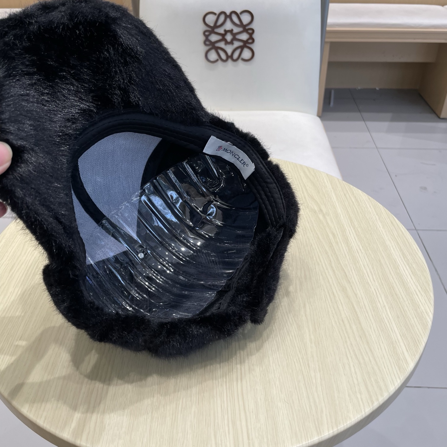  蒙口Moncler盟可睐兔毛棒球帽女冬季韩版大头围毛绒洋气护耳鸭舌帽秋冬天帽子