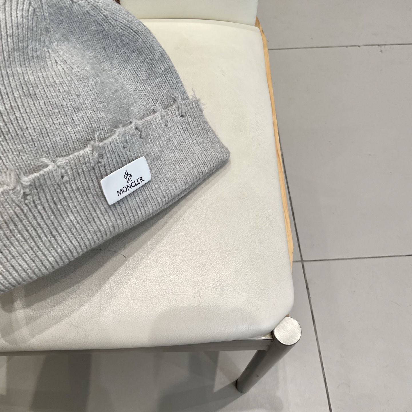 蒙口MONCLER破洞毛线帽子女秋冬天日系显脸小针织帽情侣冷帽