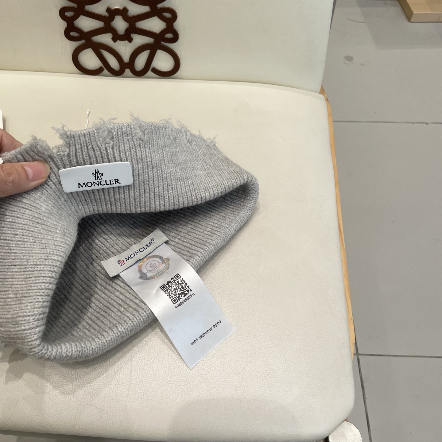 蒙口MONCLER破洞毛线帽子女秋冬天日系显脸小针织帽情侣冷帽