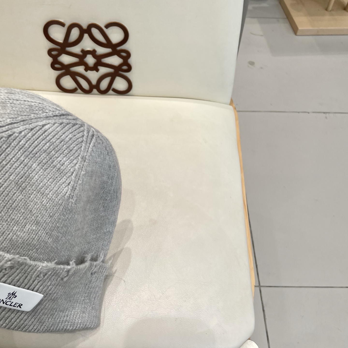 蒙口MONCLER破洞毛线帽子女秋冬天日系显脸小针织帽情侣冷帽