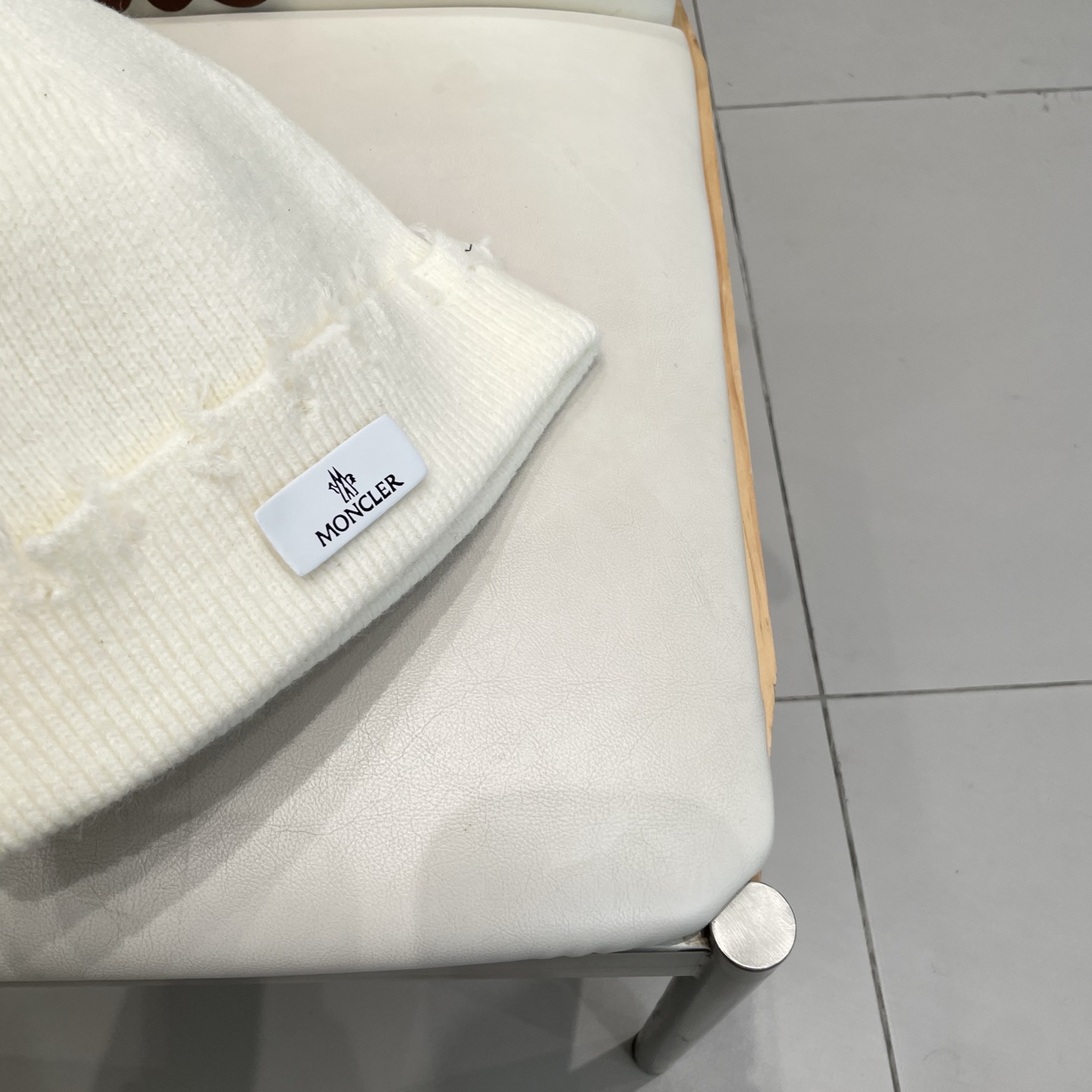 蒙口MONCLER破洞毛线帽子女秋冬天日系显脸小针织帽情侣冷帽