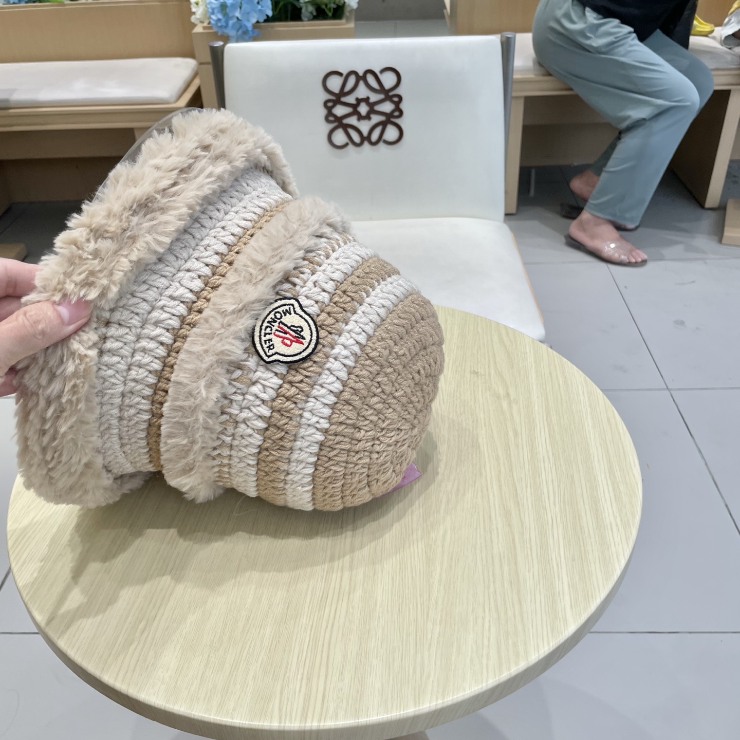 蒙口MONCLER帽子女秋冬新款拼接毛绒盆帽保暖百搭时尚渔夫帽网红显脸小针织帽