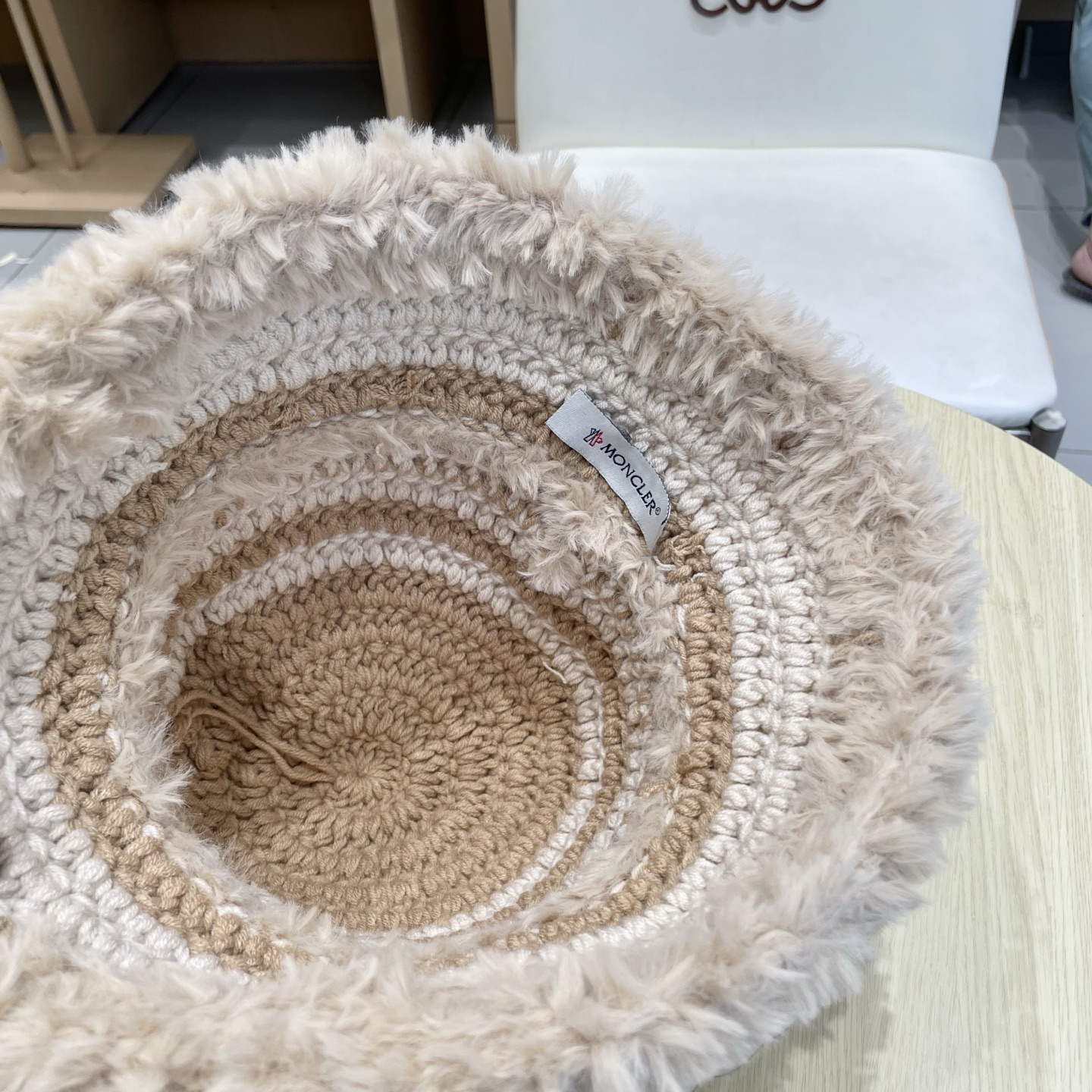 蒙口MONCLER帽子女秋冬新款拼接毛绒盆帽保暖百搭时尚渔夫帽网红显脸小针织帽