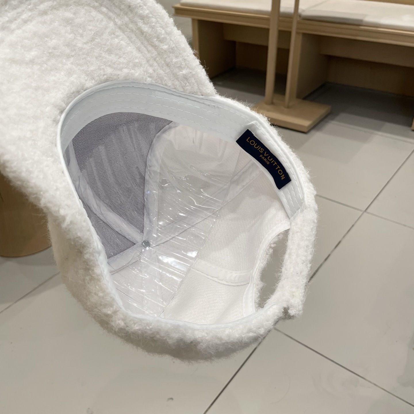   上新！路易威登 LouisVuitton 😍新款LV棒球帽，秋冬新款高端大气，百搭款🤗男女通用