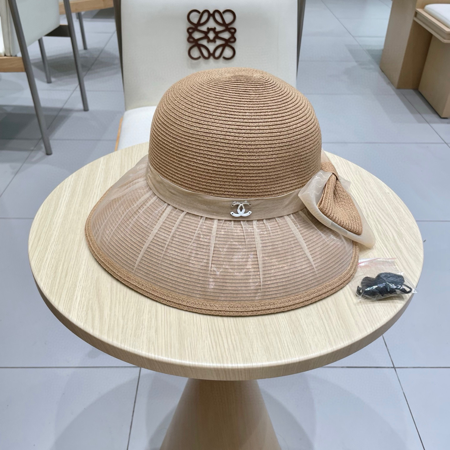  chanel香奈儿2025新款时尚水钻蝴蝶结草帽女夏天透气海边遮脸遮阳防晒太阳帽子