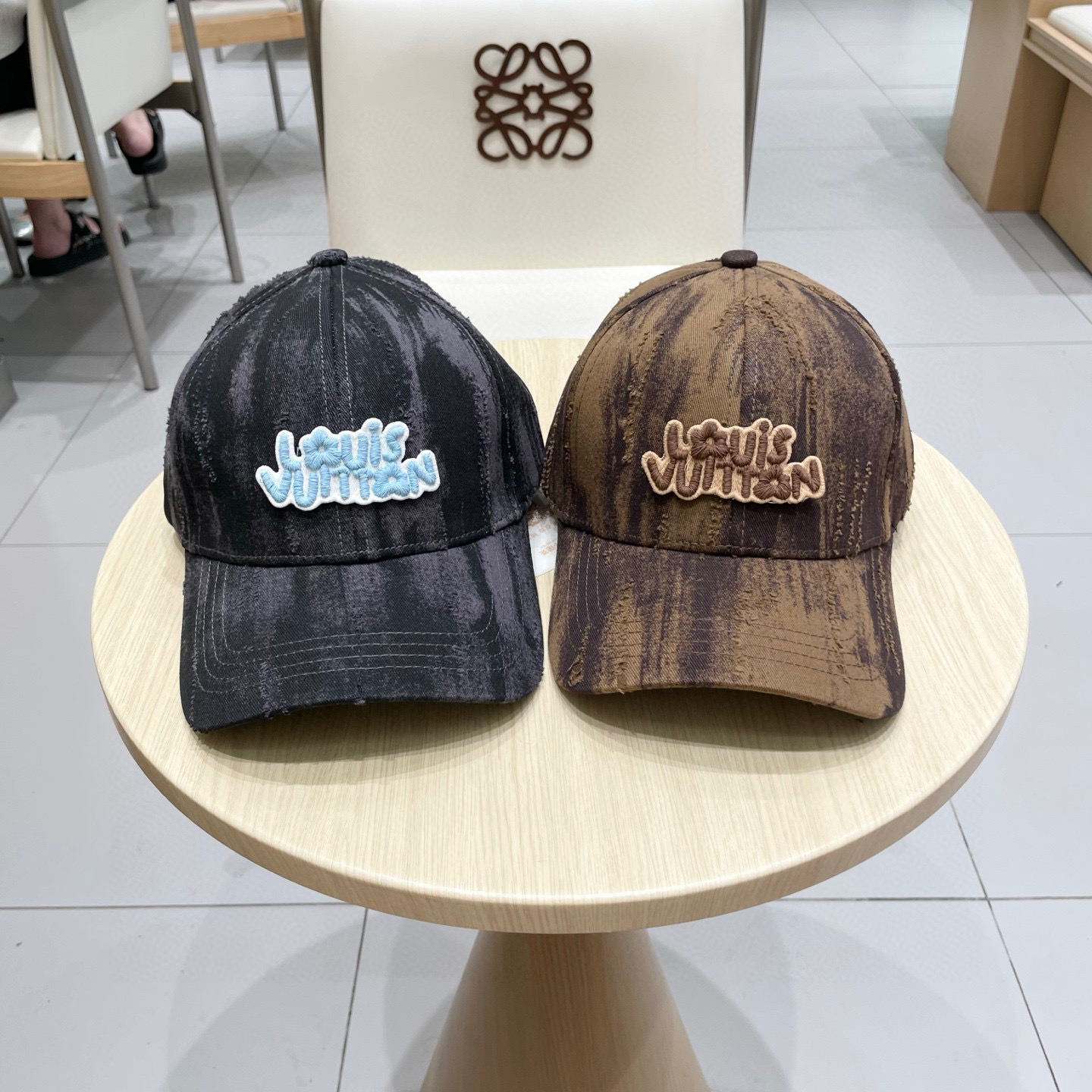 。LouisVuitton2025早秋新款棒球帽🧢  
LV棒球帽，简约大气，男女通用