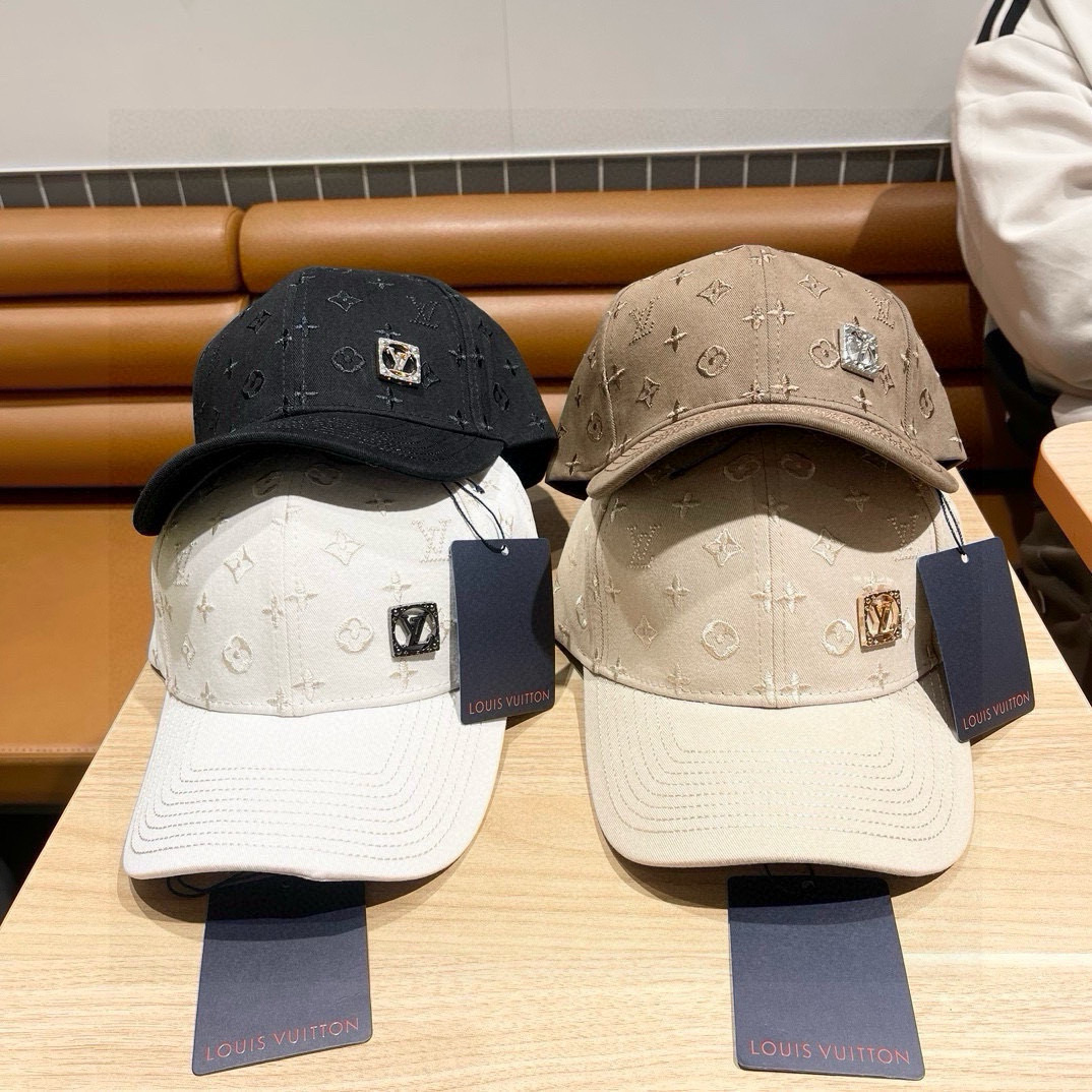 🧢路易威登棒球帽 LouisVuitton😍新款LV棒球帽，重工打造♥️高端大气，百搭款🤗男女通用！跑