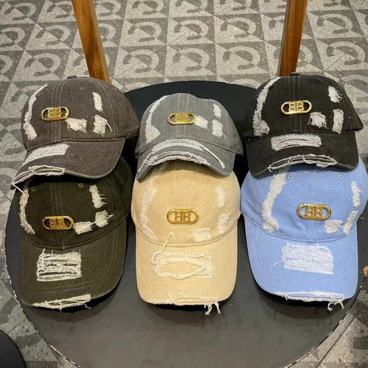  【巴黎世家】2025新款百搭棒球帽，新款出货，大牌出街，搭配衣服超绝！人手必入！