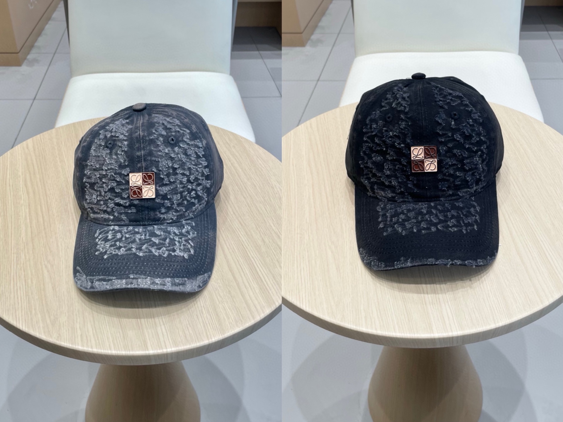  Loewe罗意威 新款
破洞棒球帽
新推出洗水牛仔系列，休闲百搭
衣橱搭配神器