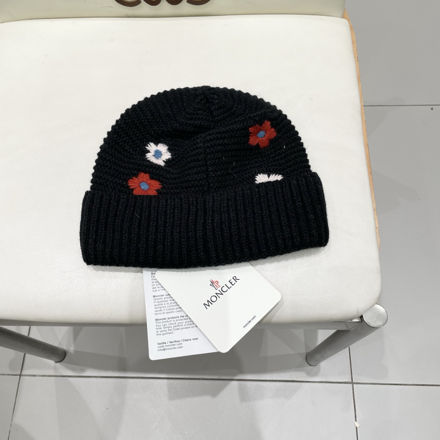  MONCLER蒙口2025新款时尚花朵刺绣针织帽子女生秋冬天防寒保暖毛线帽护耳冷帽