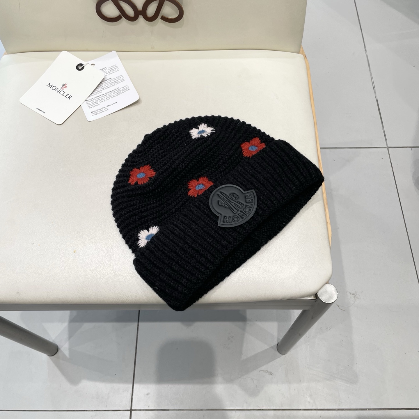  MONCLER蒙口2025新款时尚花朵刺绣针织帽子女生秋冬天防寒保暖毛线帽护耳冷帽