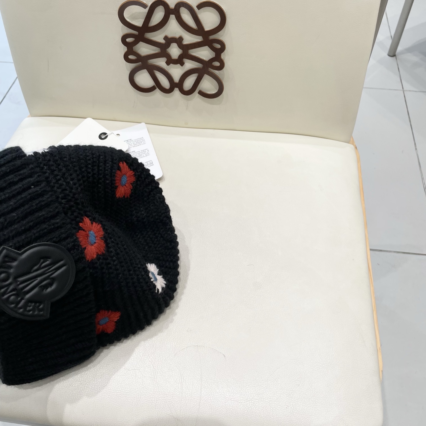  MONCLER蒙口2025新款时尚花朵刺绣针织帽子女生秋冬天防寒保暖毛线帽护耳冷帽