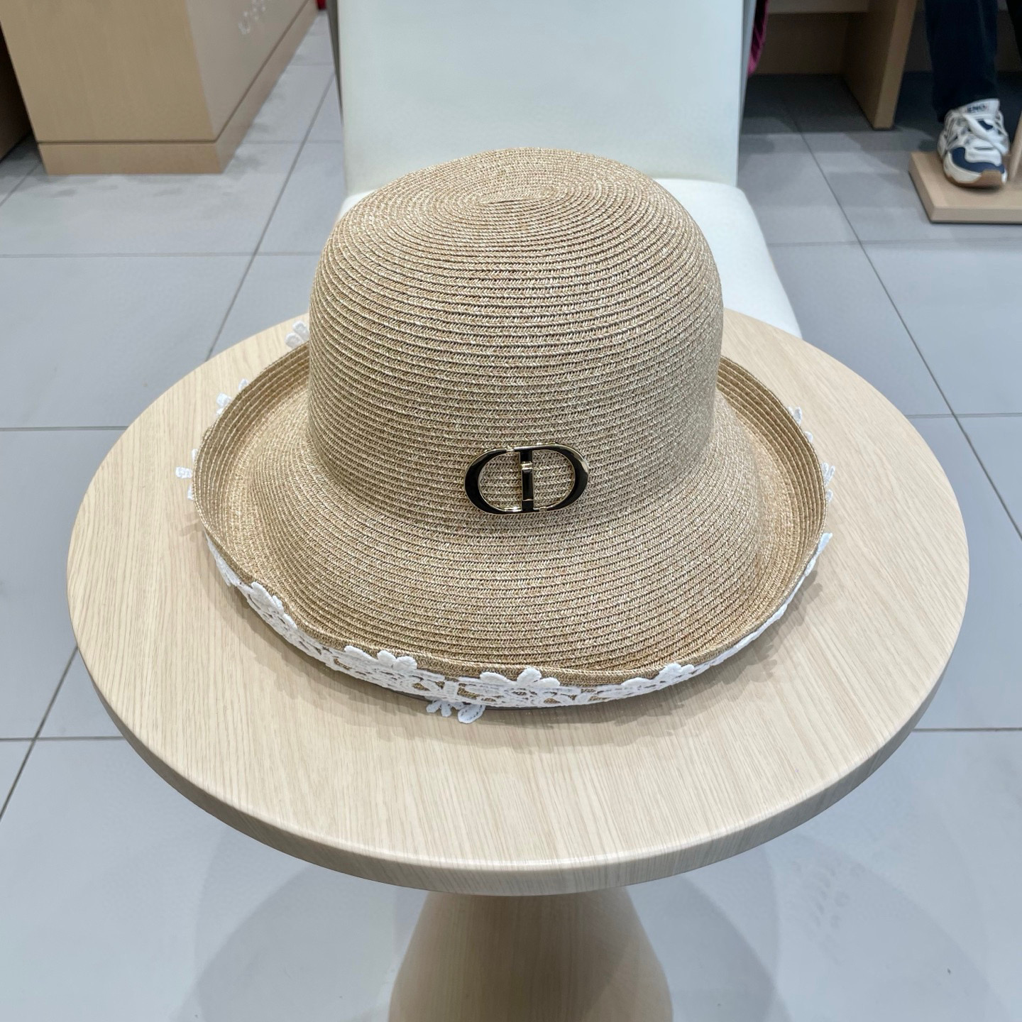  迪奥DIOR遮阳草帽2025新款拉菲草太阳帽帽檐可折叠草帽太阳帽