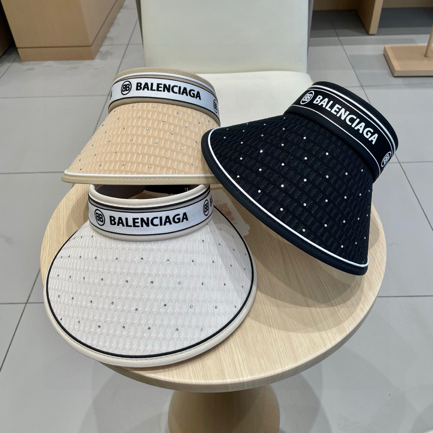  最新巴黎世家BALENCIAGA，空顶遮阳帽，最好品质的，休闲大方，大家自己对比哦