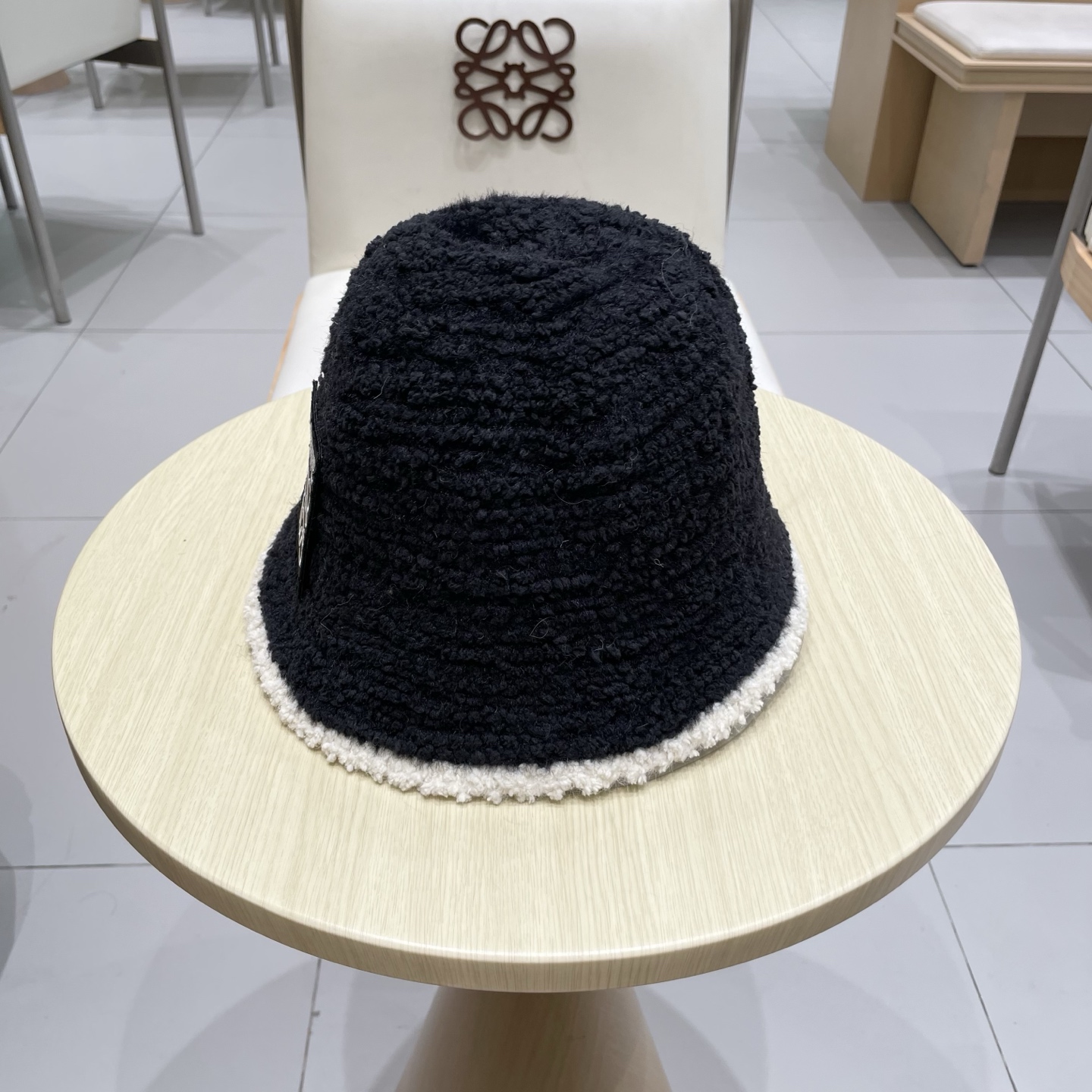  loewe罗意威毛绒针织渔夫帽秋冬季帽子女款2025新款显脸小水桶盆帽