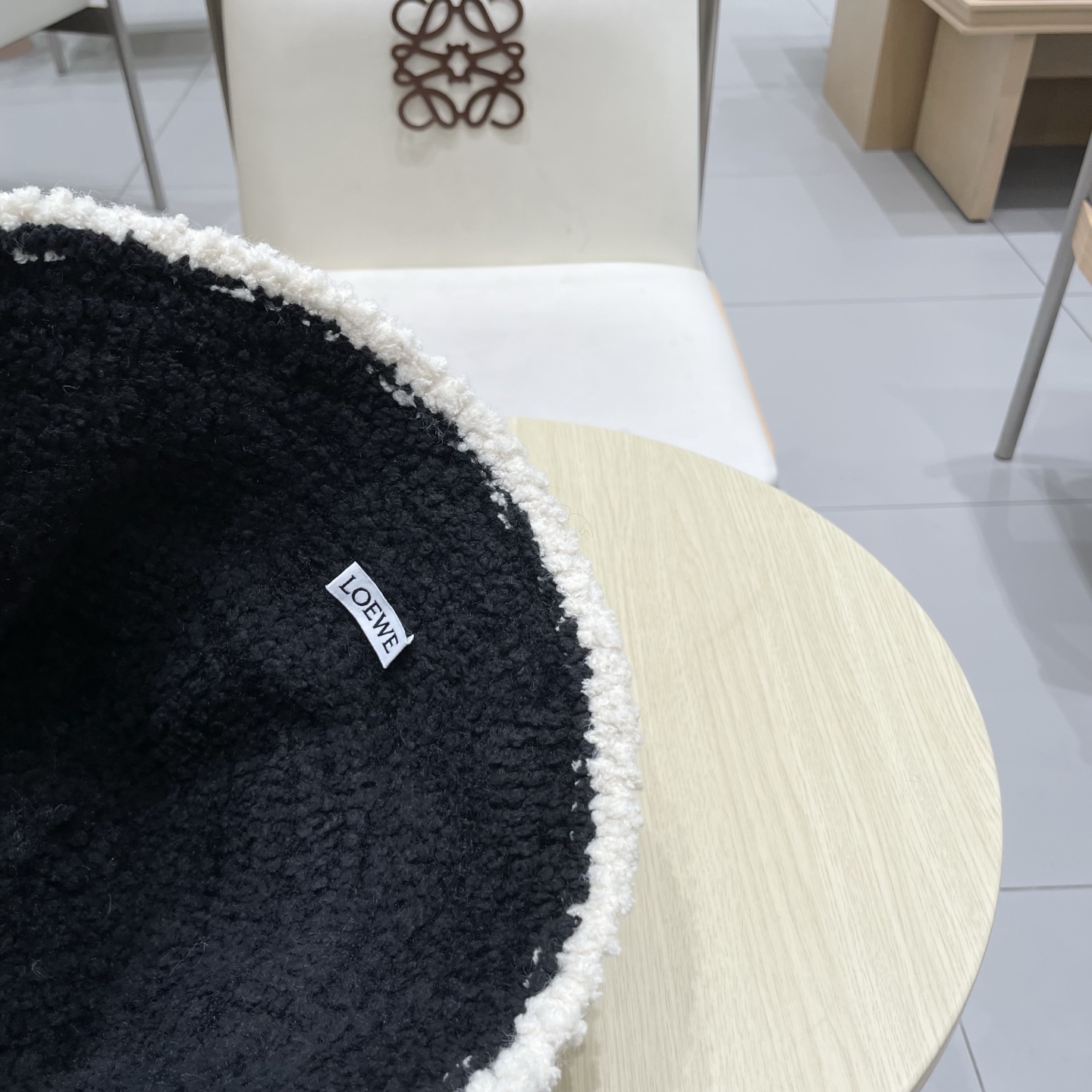  loewe罗意威毛绒针织渔夫帽秋冬季帽子女款2025新款显脸小水桶盆帽