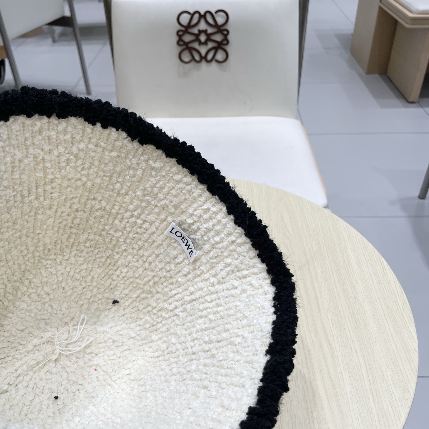  loewe罗意威毛绒针织渔夫帽秋冬季帽子女款2025新款显脸小水桶盆帽