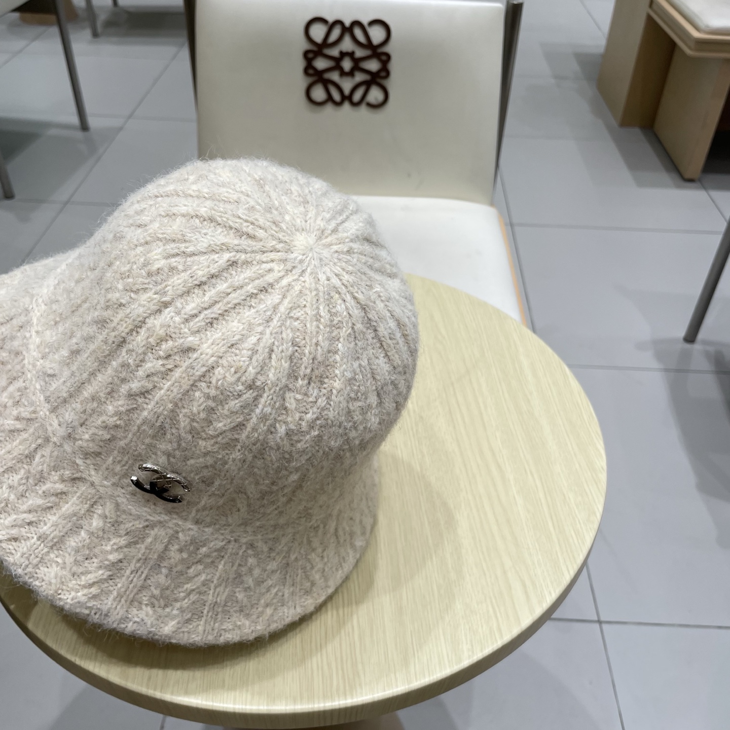 chanel香奈儿复古纯色水桶帽子女百搭毛绒针织渔夫帽冬季保暖显脸小盆帽女