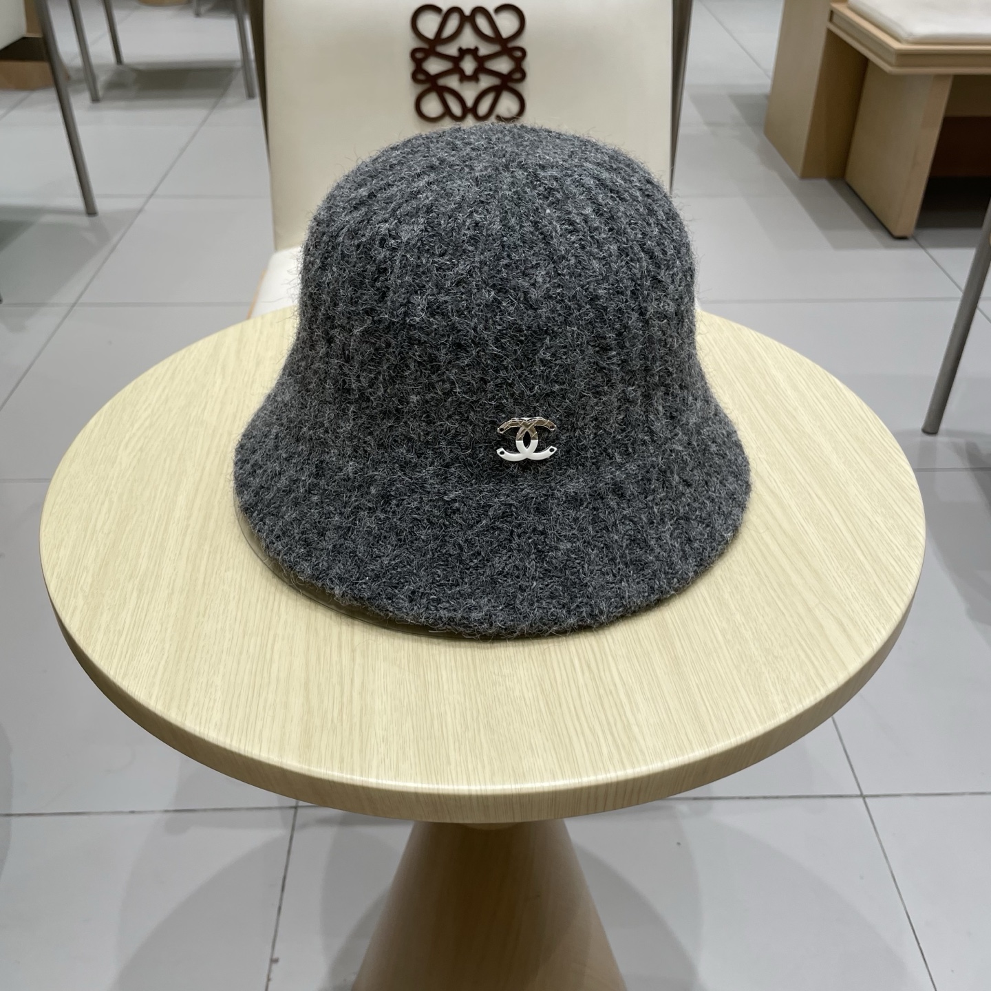 chanel香奈儿复古纯色水桶帽子女百搭毛绒针织渔夫帽冬季保暖显脸小盆帽女