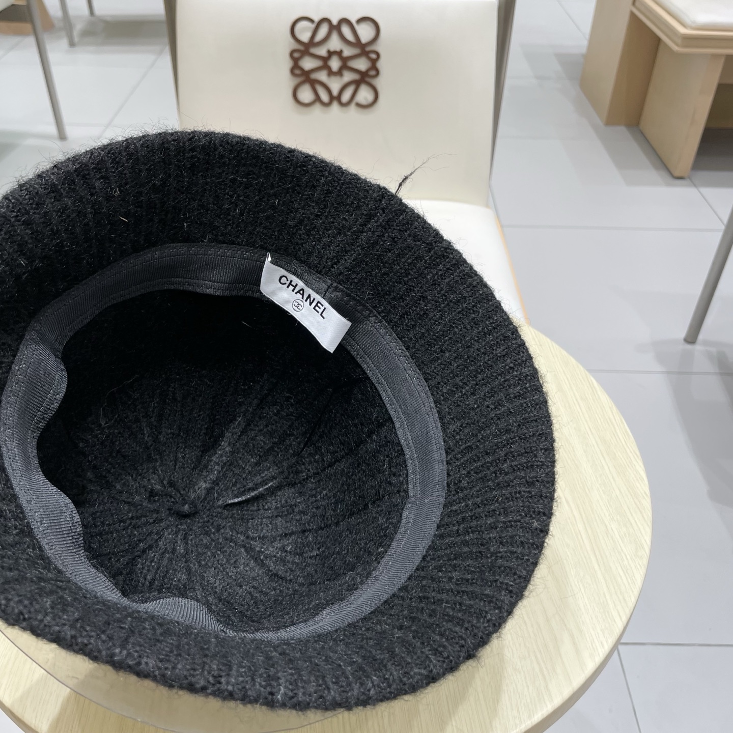 chanel香奈儿复古纯色水桶帽子女百搭毛绒针织渔夫帽冬季保暖显脸小盆帽女