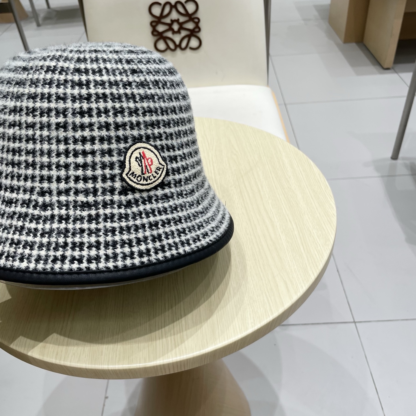  MONCLER蒙口新款秋冬季千鸟格针织水桶帽子女百搭时髦复古气质保暖渔夫帽潮