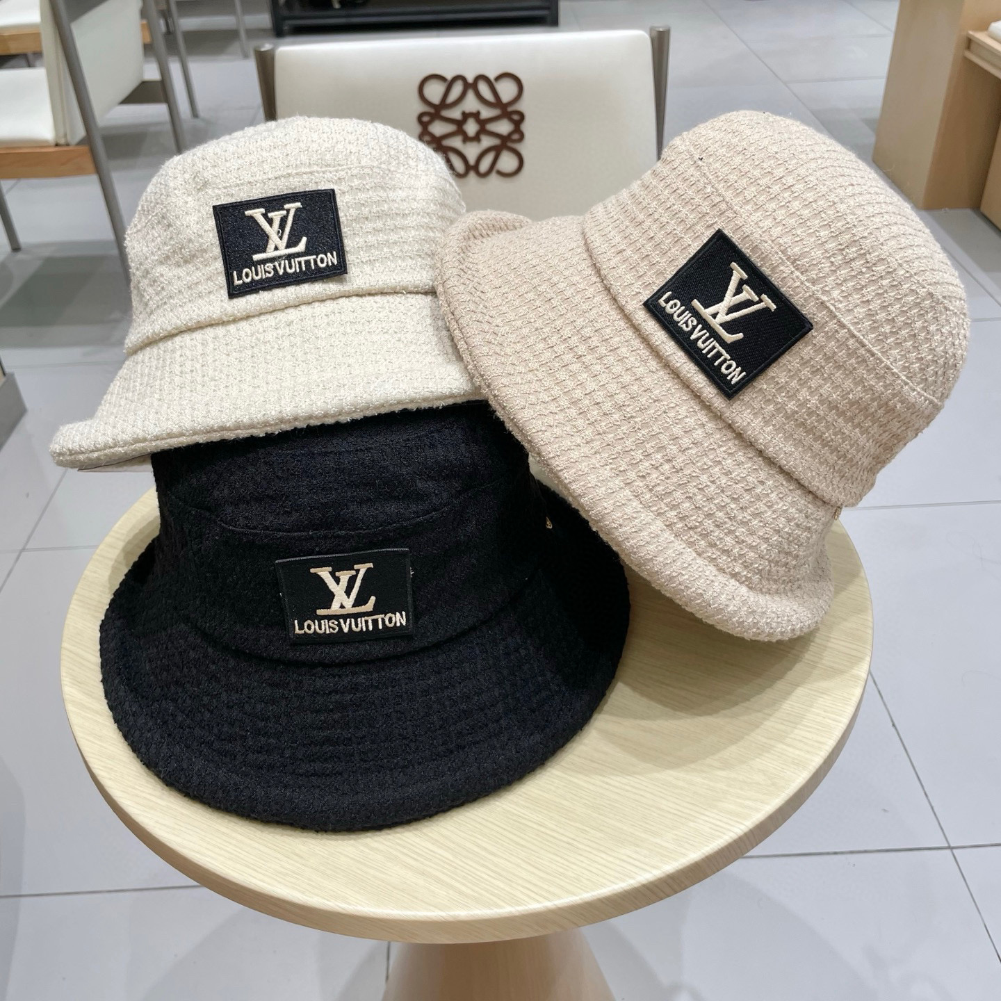 🧢路易威登棒球帽 LouisVuitton2025秋冬款优雅蝴蝶结卷边渔夫帽气质女素颜出街遮脸护耳保暖盆