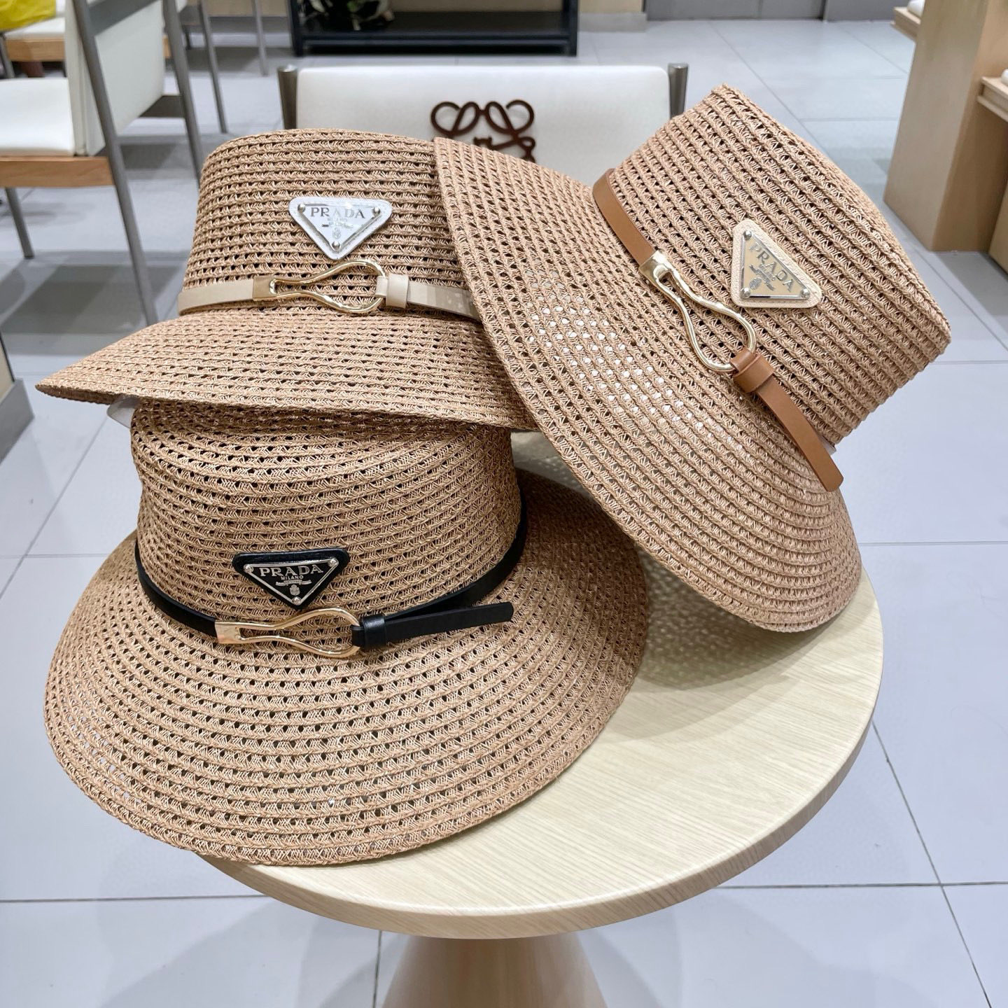  普拉达Prada新款礼帽，桶帽遮阳草帽，头围57cm