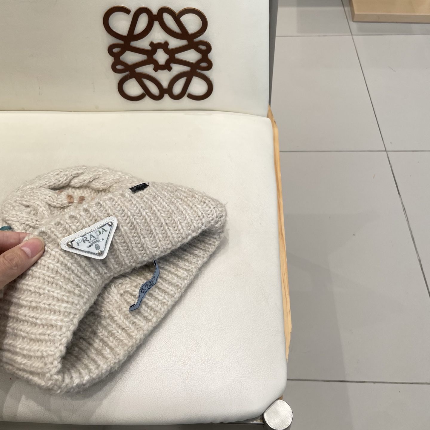  🧢普拉达PRADA👒 秋冬新款针织毛线帽，超火爆💖质感一流，出街超好搭配！减龄神器