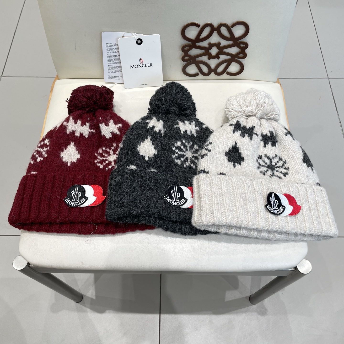   Moncler 蒙口费尔岛提花毛线帽子女秋冬新款防寒护耳保暖冷帽大头围毛球针织帽