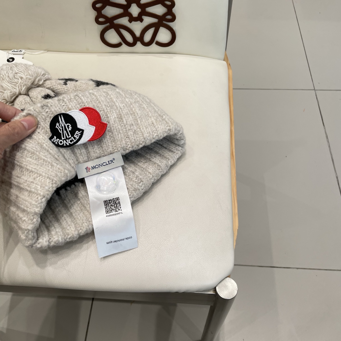   Moncler 蒙口费尔岛提花毛线帽子女秋冬新款防寒护耳保暖冷帽大头围毛球针织帽