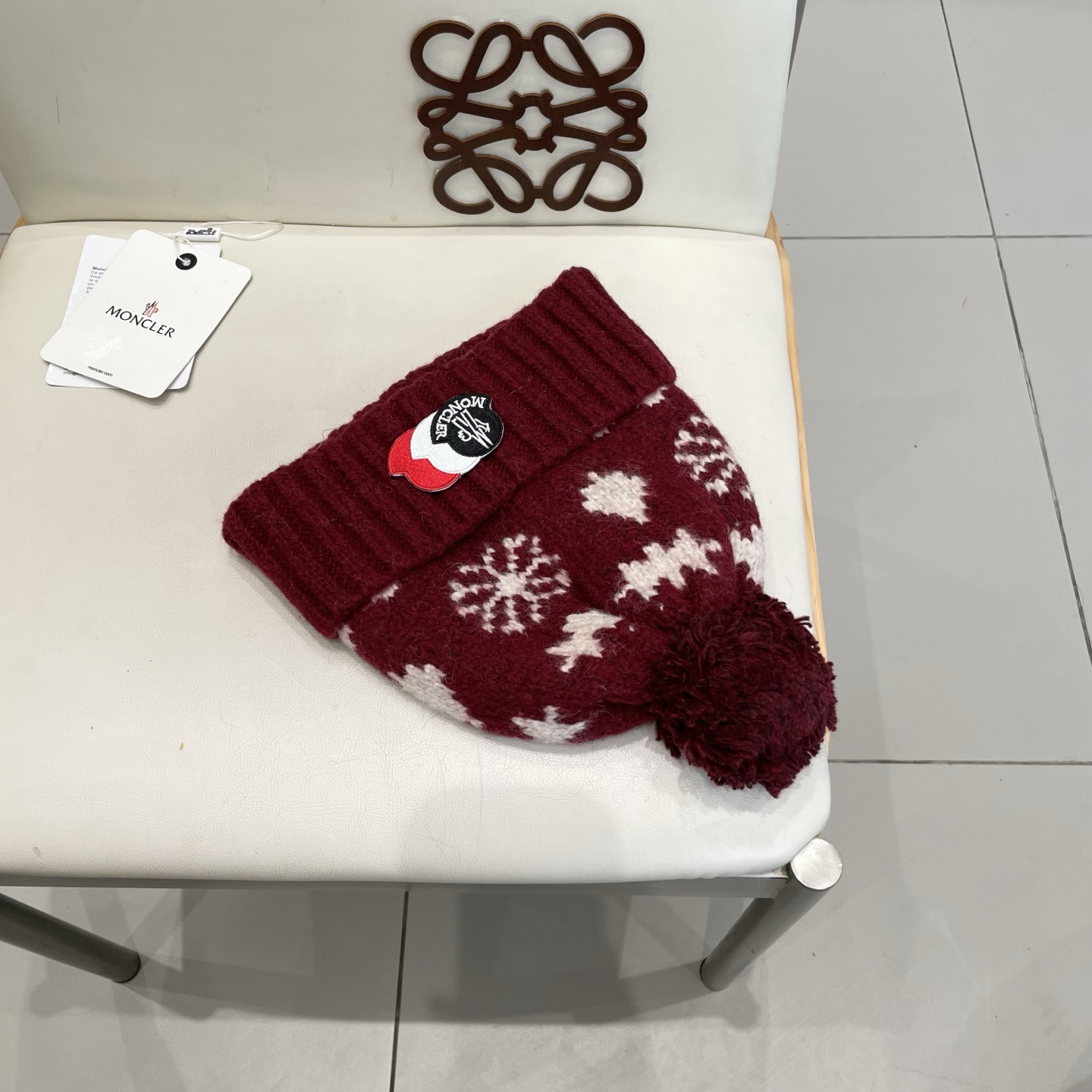   Moncler 蒙口费尔岛提花毛线帽子女秋冬新款防寒护耳保暖冷帽大头围毛球针织帽