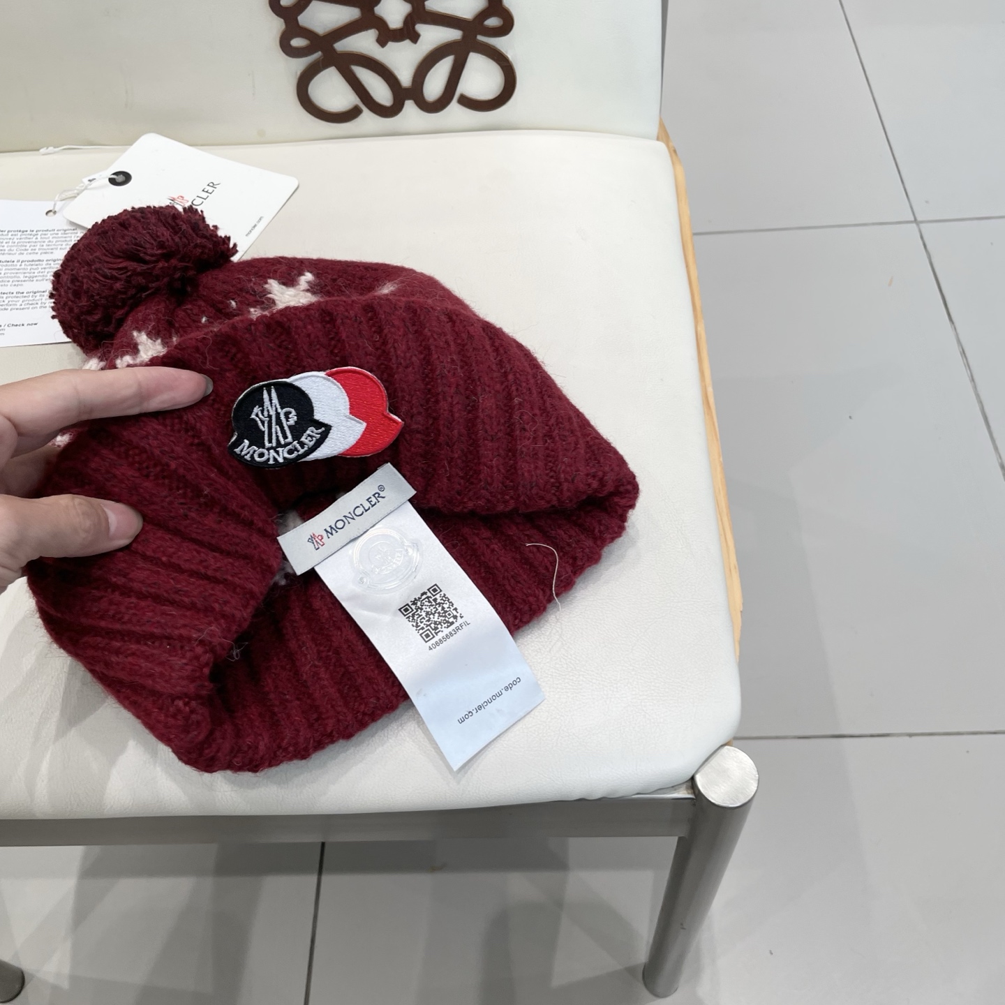   Moncler 蒙口费尔岛提花毛线帽子女秋冬新款防寒护耳保暖冷帽大头围毛球针织帽