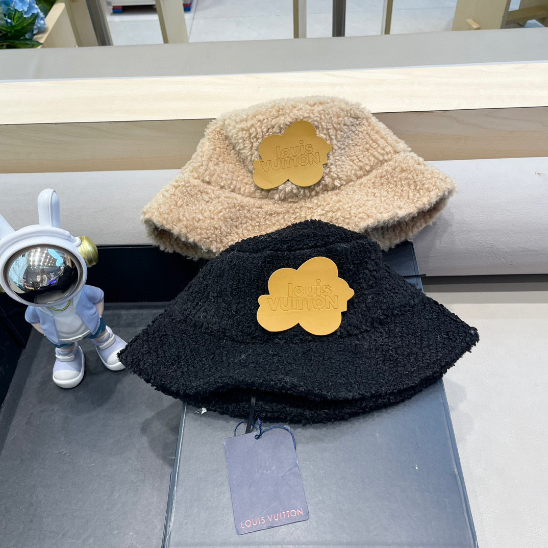  lv路易威登秋冬新款洋气百搭羊羔毛盆帽女加厚保暖渔夫帽街拍休闲帽子潮