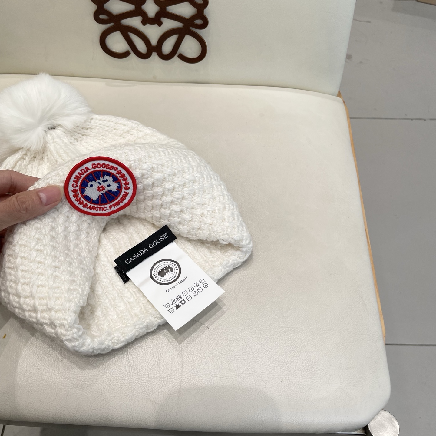 加拿大鹅。CANADA GOOSE 官网最新羊毛针织帽，官网原单复刻.非常柔软亲肤，弹性很好！有质感又