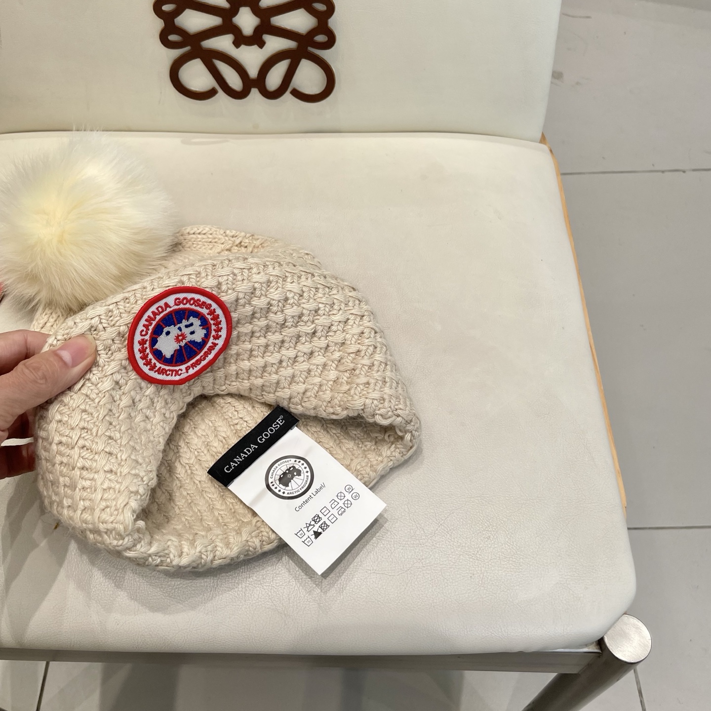  加拿大鹅。CANADA GOOSE 官网最新羊毛针织帽，官网原单复刻.非常柔软亲肤，弹性很好！有质感又